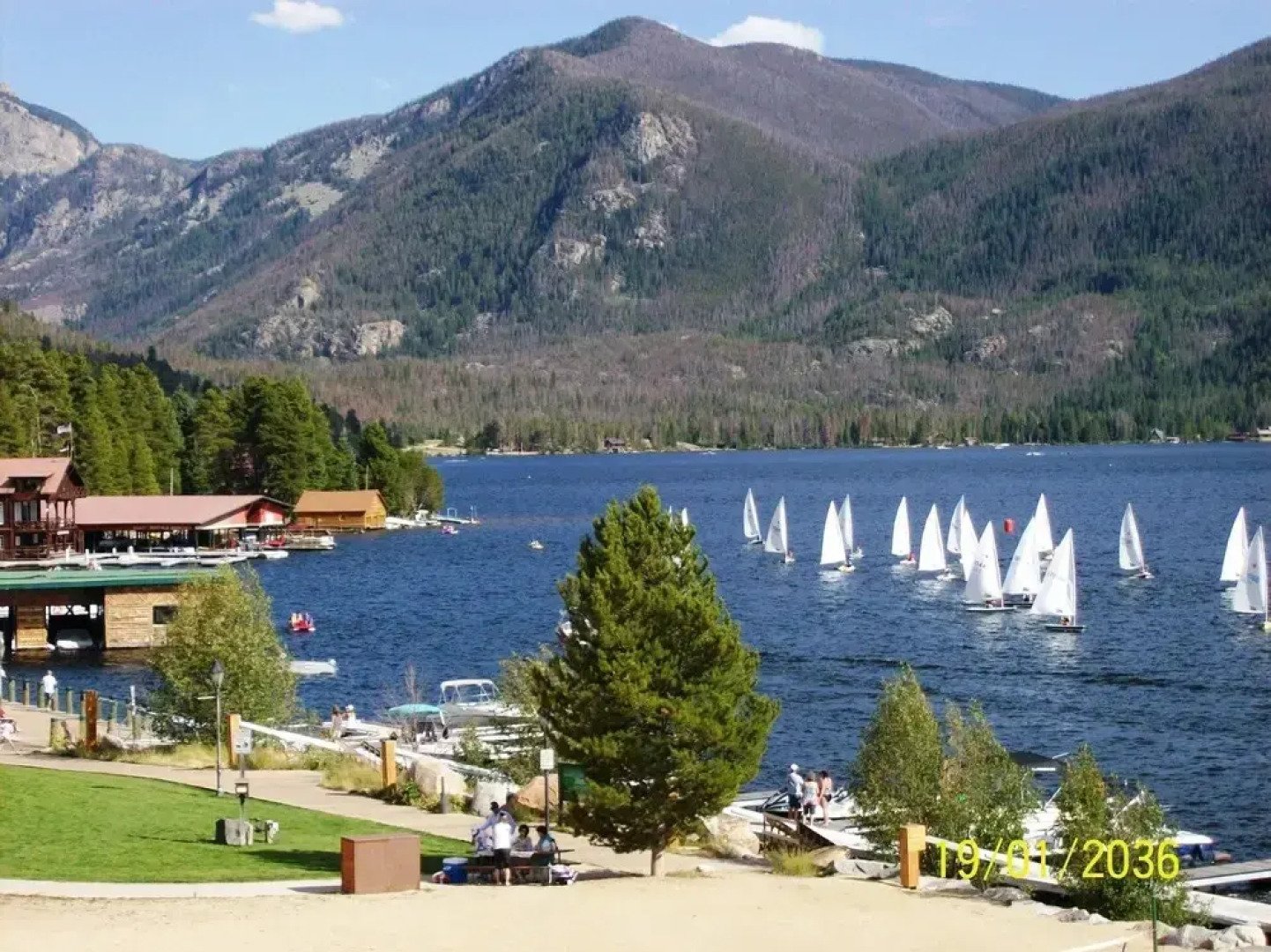 Western Riviera Lakeside Lodging