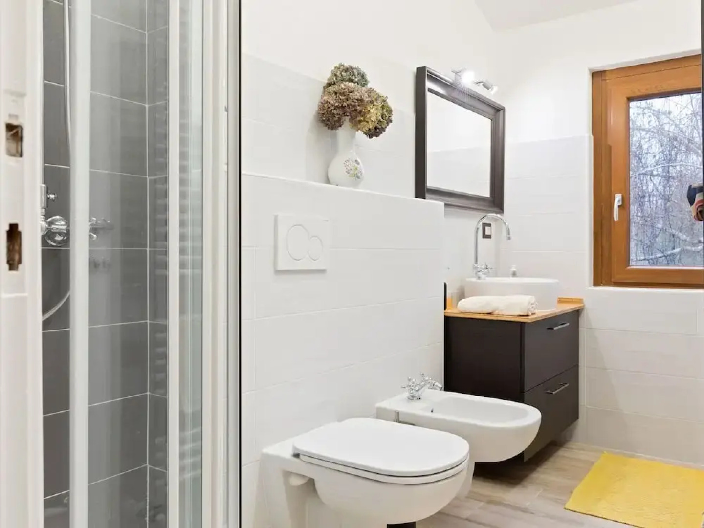 Quaint Chalet in Mondonico With Garden