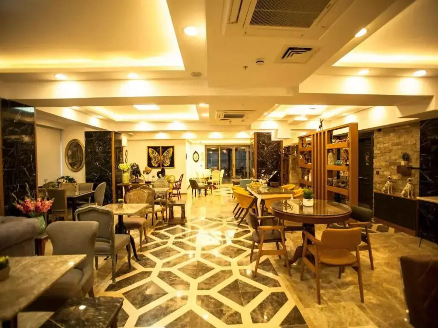 Lion Park Suites & Residence Hotel