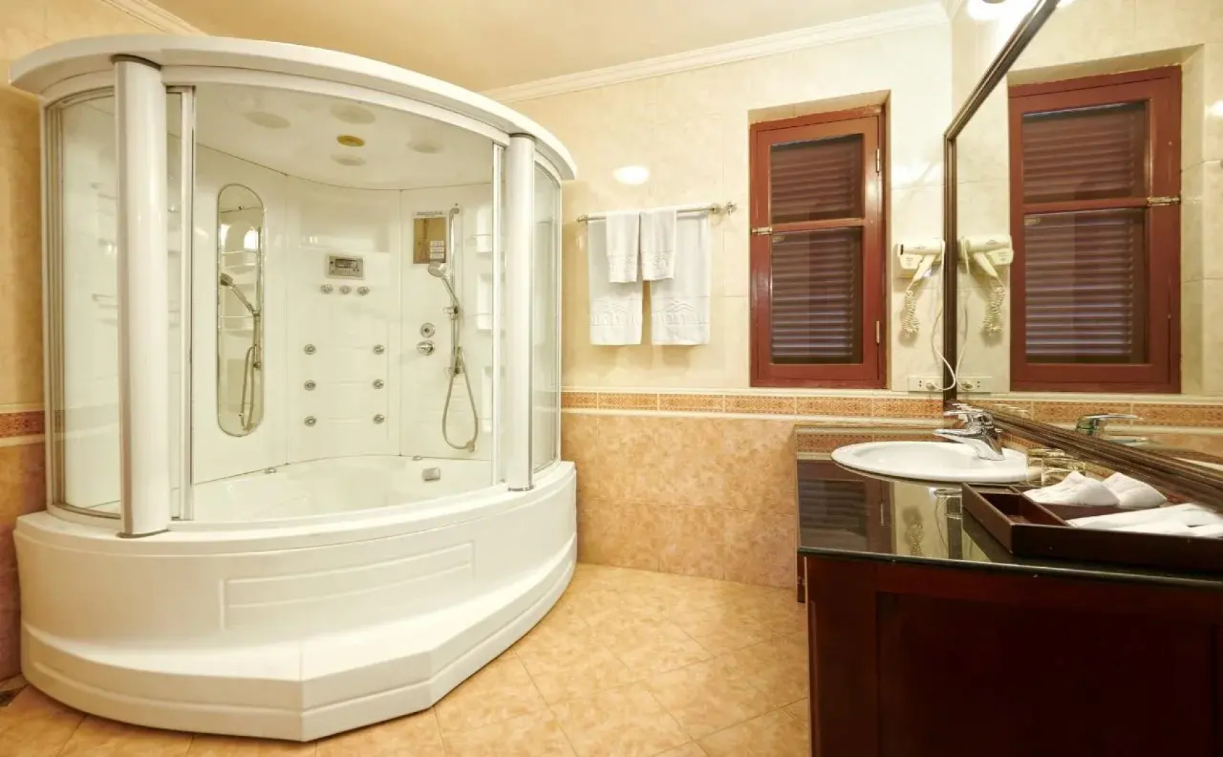 Tuan Chau Resort Ha Long