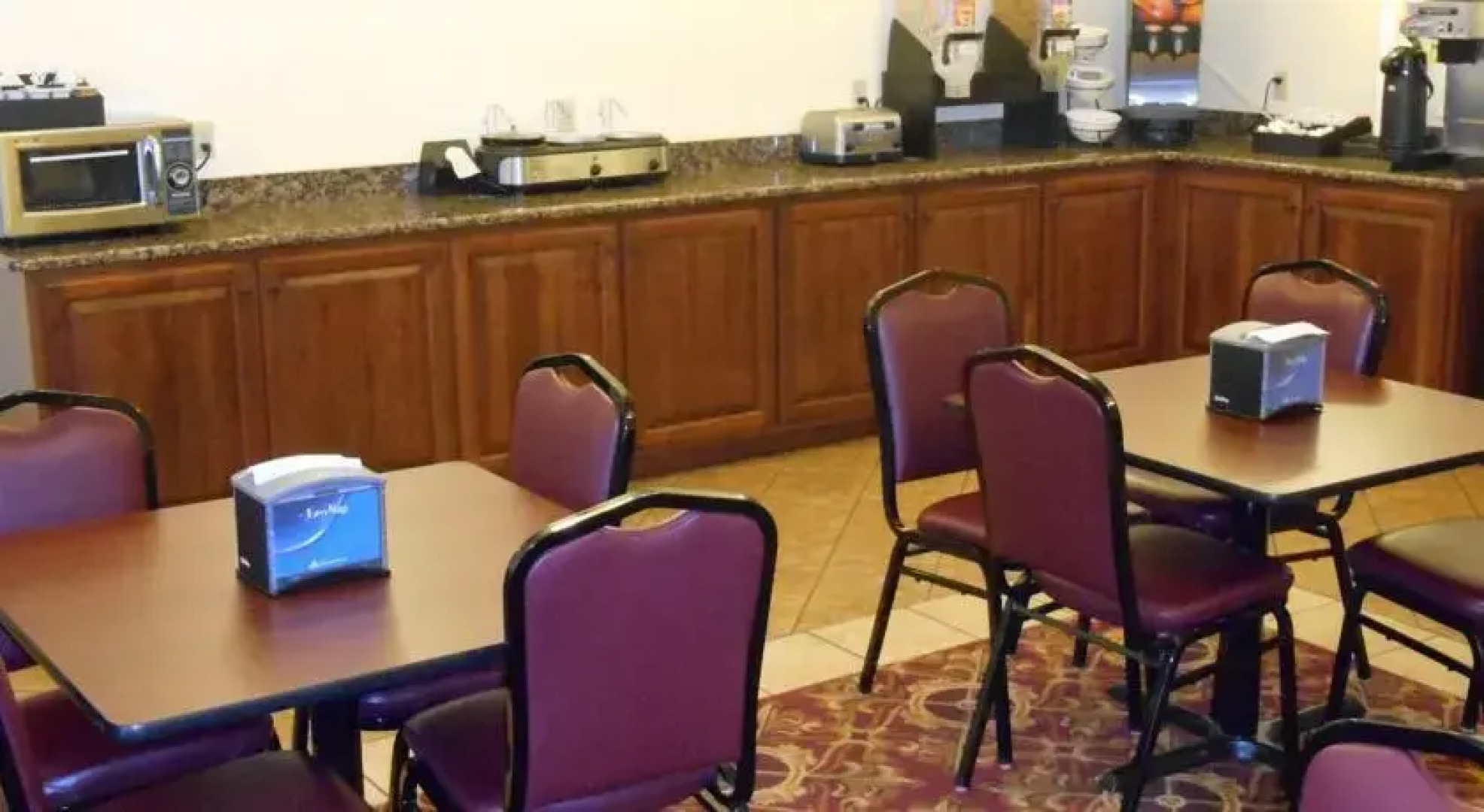 Settle Inn and Suites - Linn