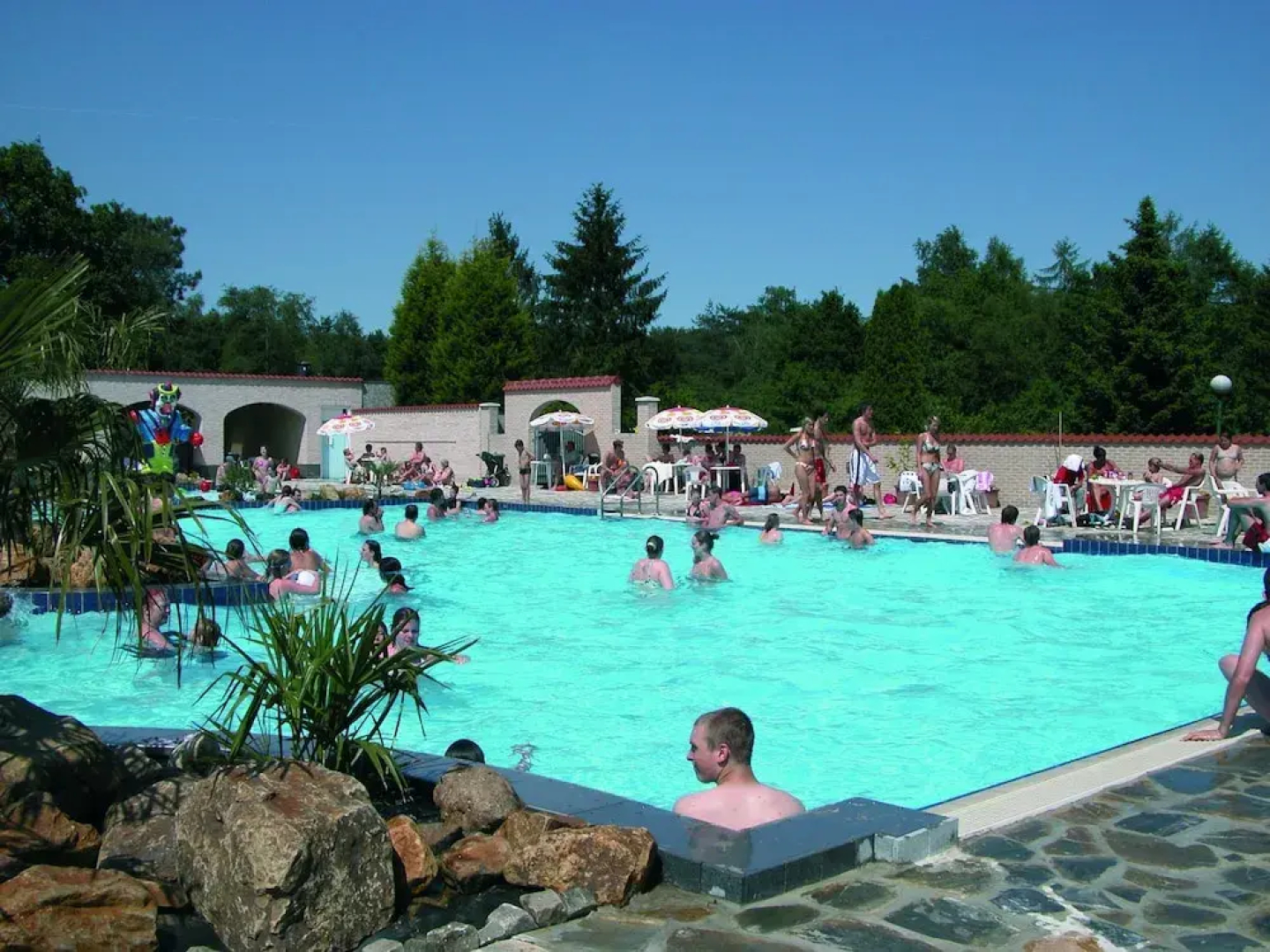 Luxurious Holiday Home with Swimming Pool in Hechtel-Eksel