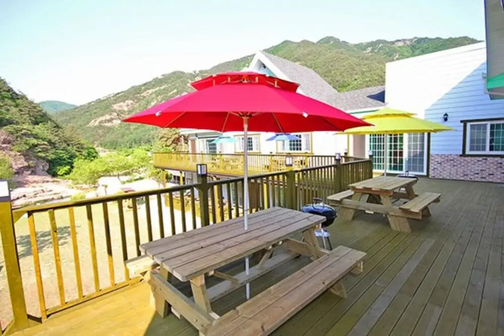 Tongyeong Songni Mt. Nature Pension