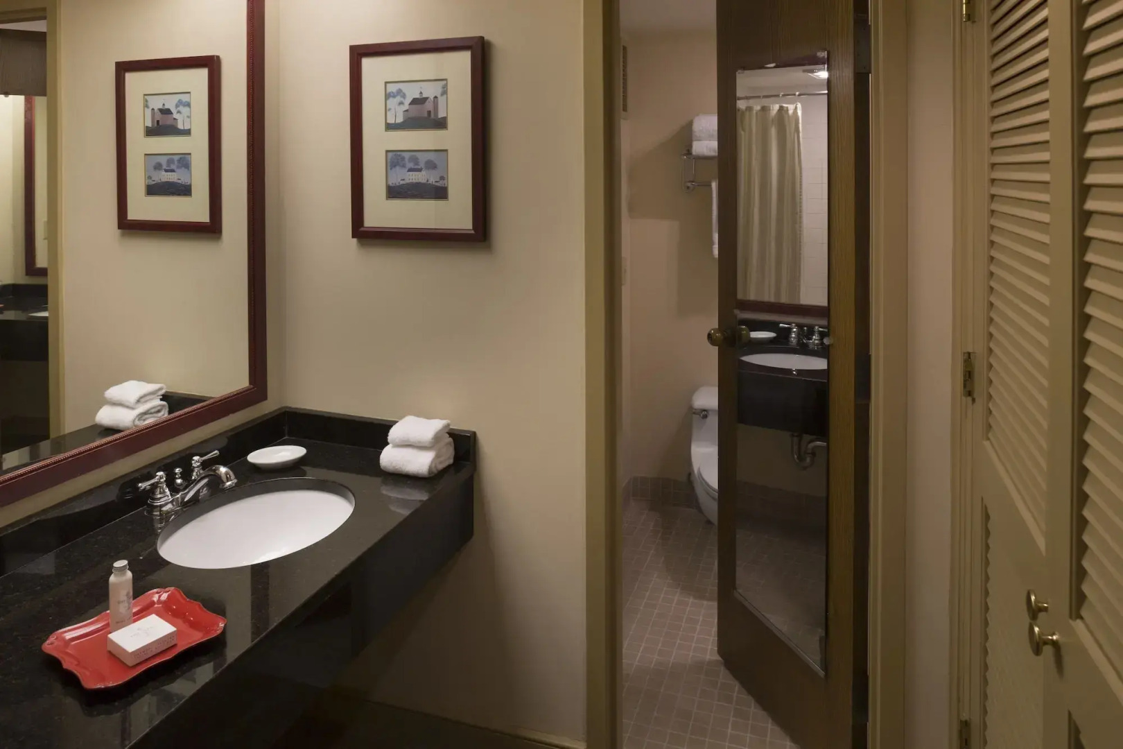 Williamsburg Lodge, Autograph Collection