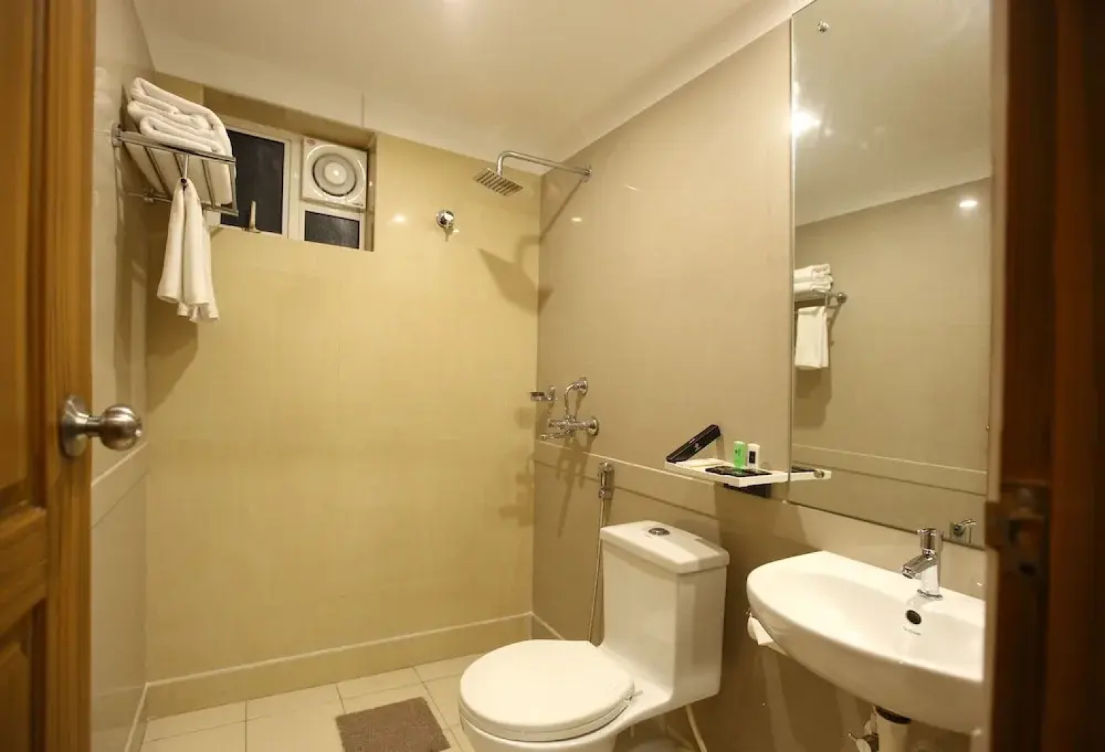 Laimar Suites