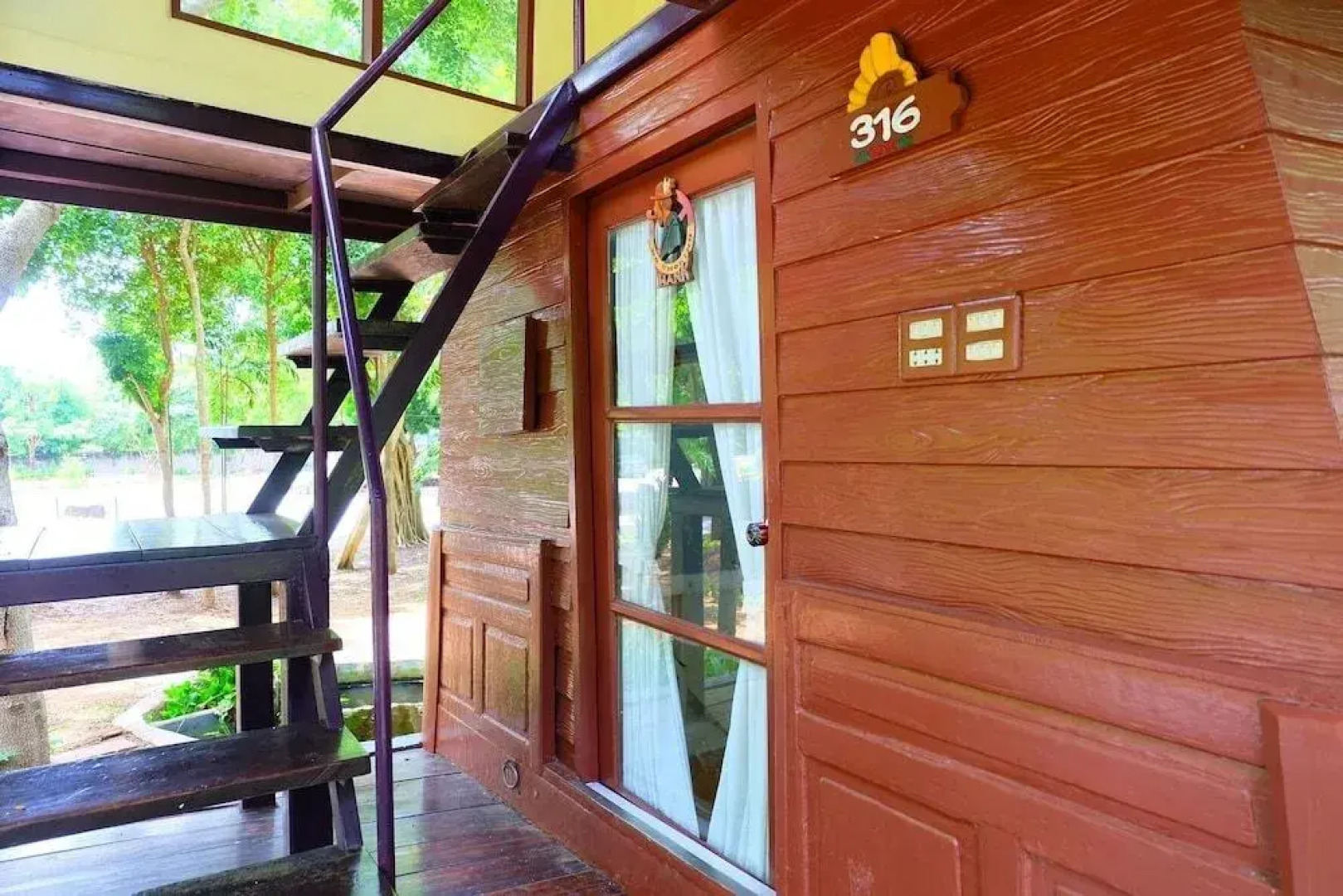 Baanrai Riverkkwai Resort