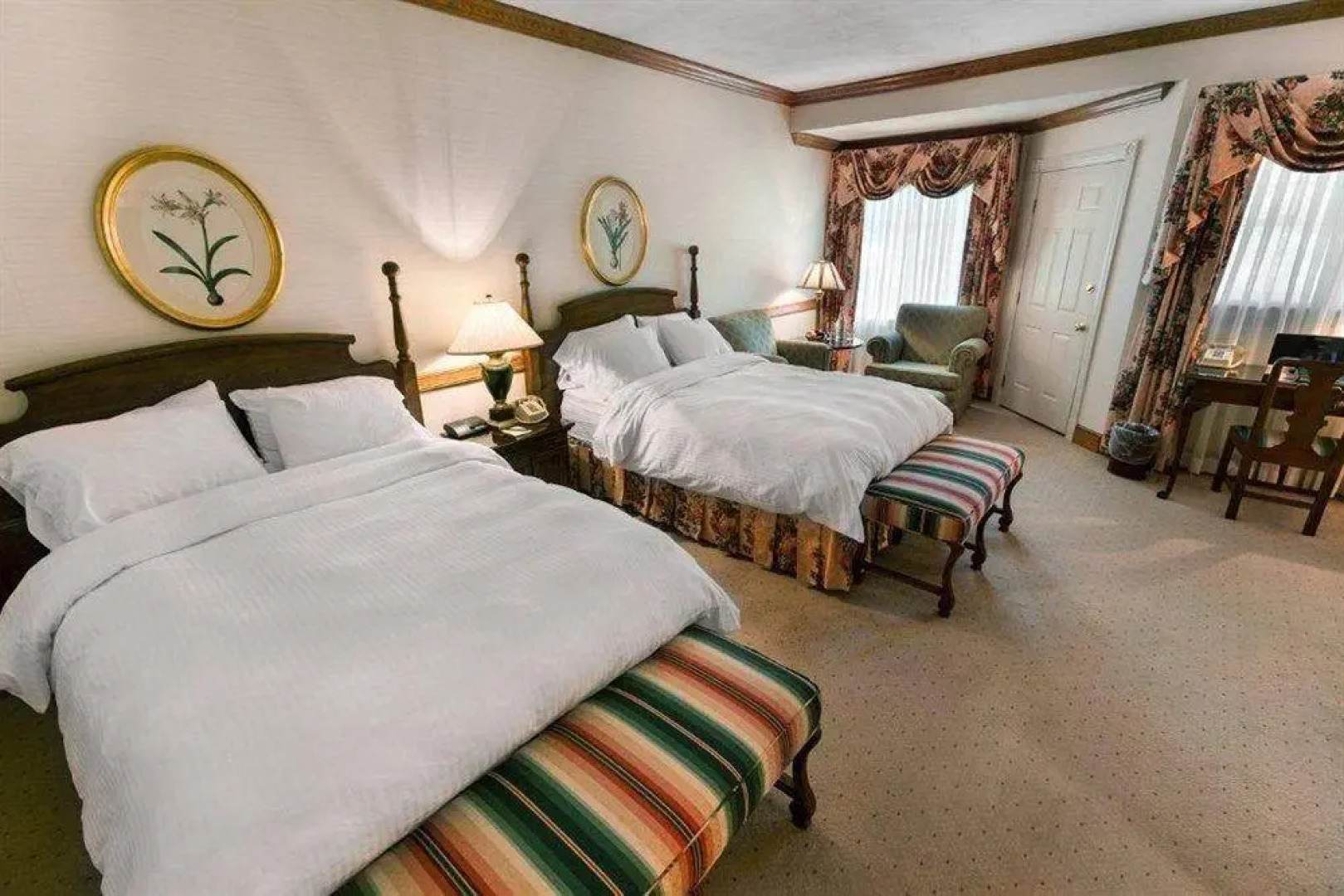 Chateau Merrimack Resort & Spa