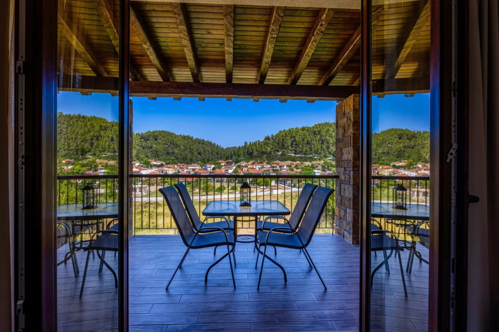 Penelope Luxury Suites