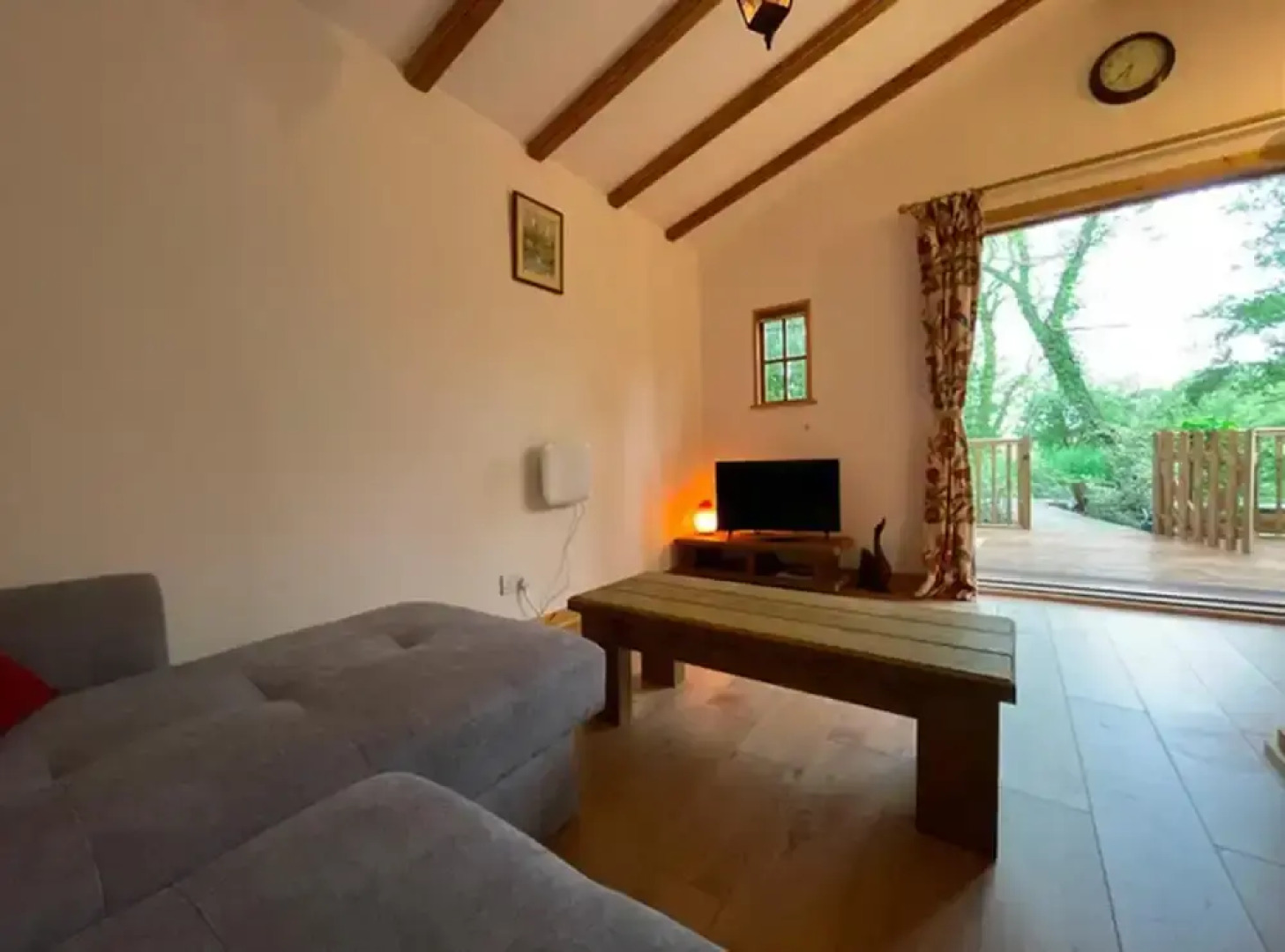 Captivating 1-bed Cabin in Newmarket