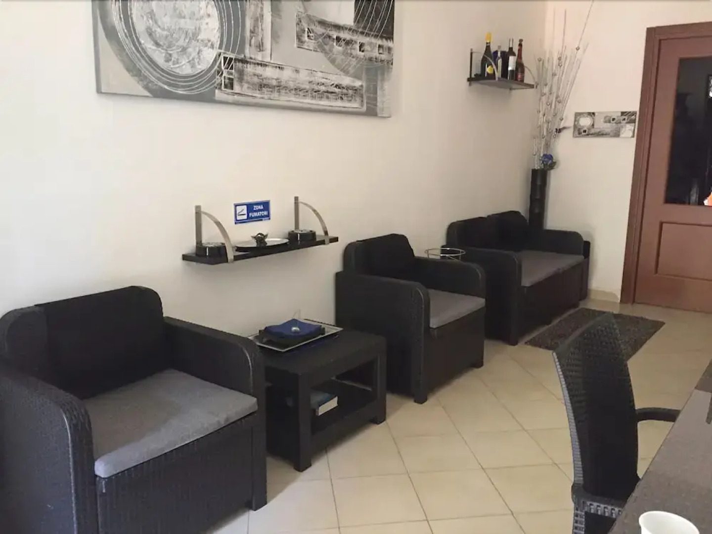 Blu House Bed & Breakfast