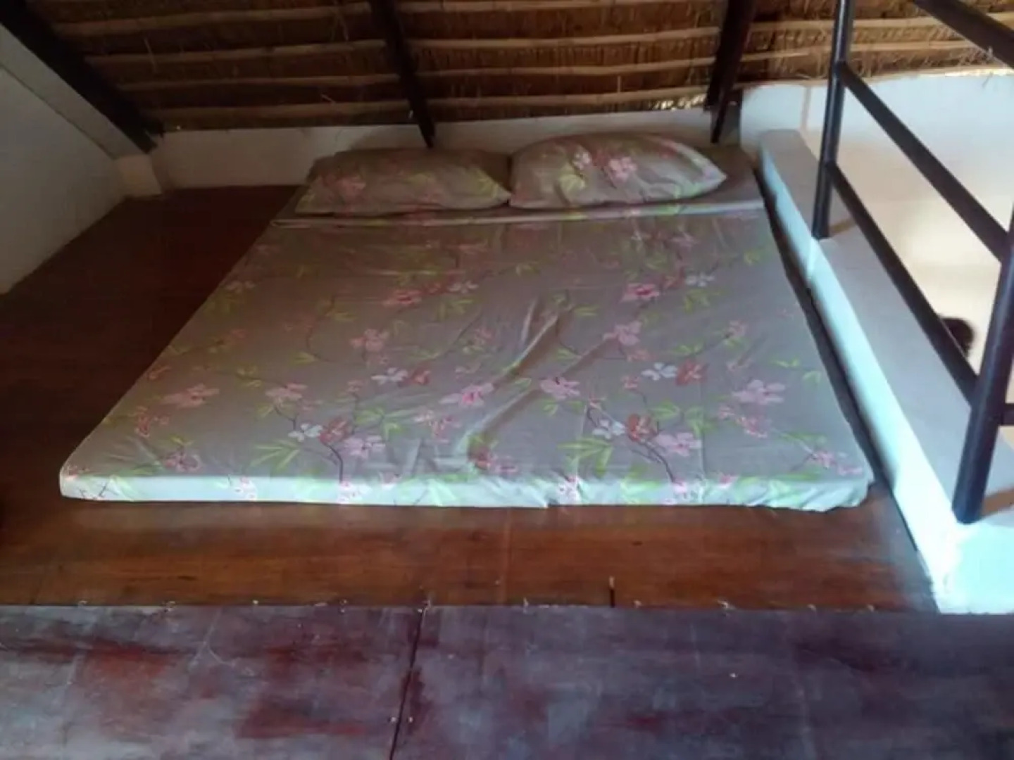 Traditional Filipino Villa Beachfront