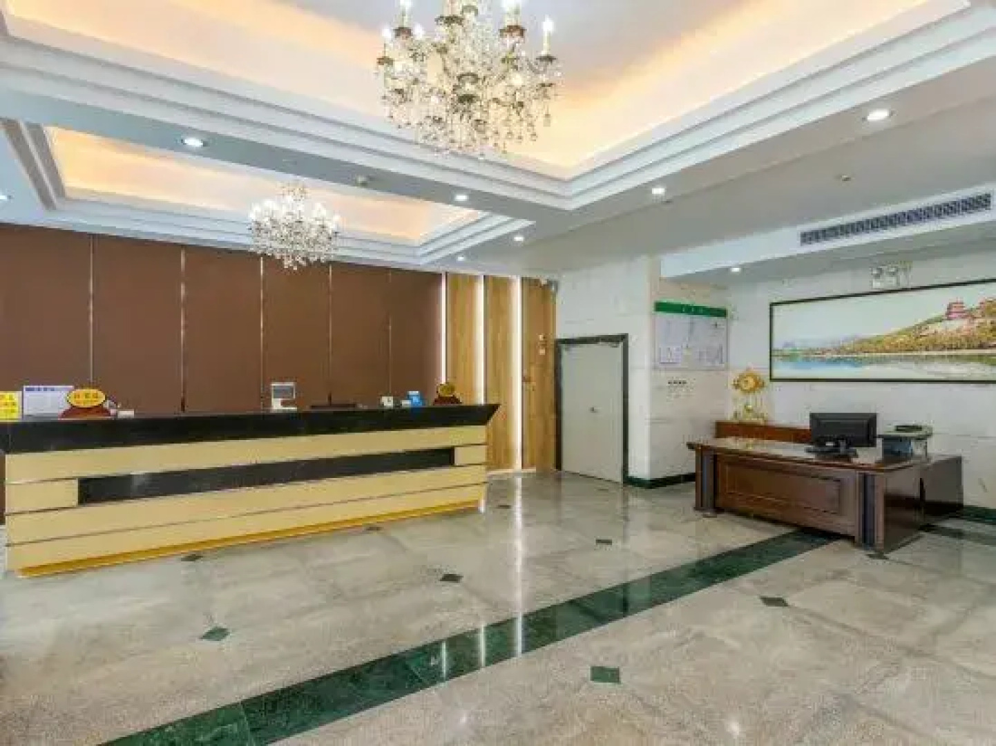 New Summer Palace Hote