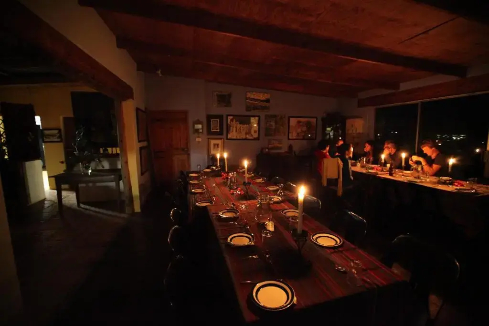 Buccaneers Lodge & Backpackers