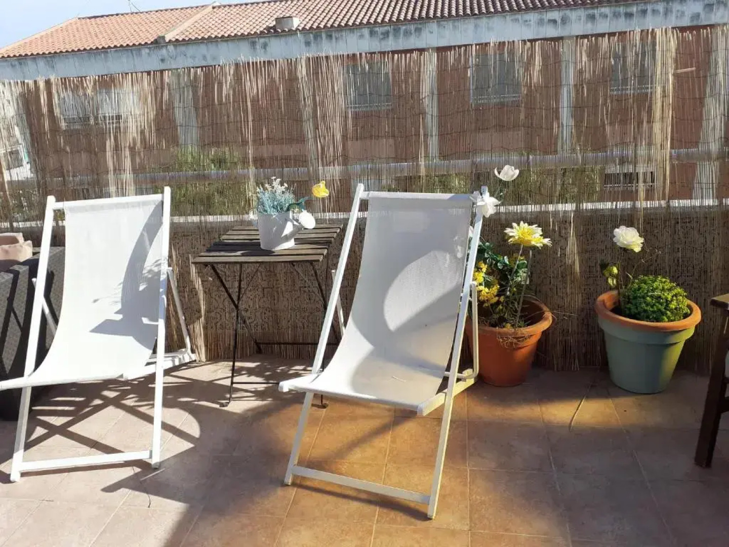Nice terrace, 45 min from Barcelona and Port Aventura