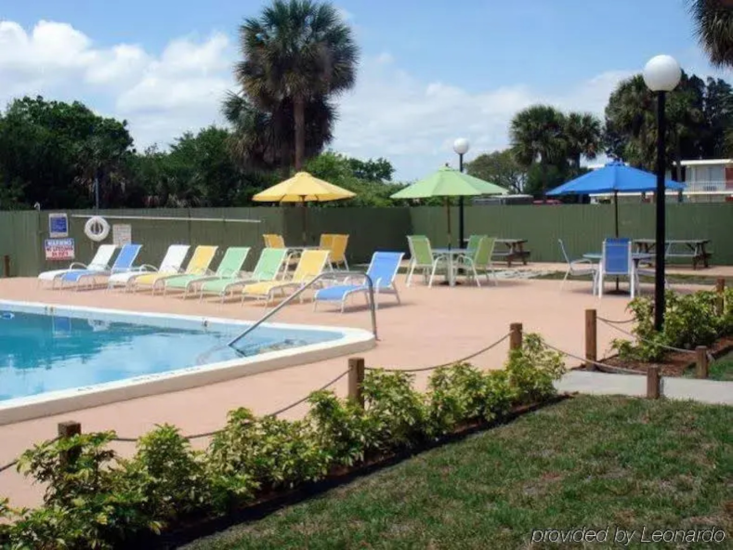 Tropical Inn Palm Bay