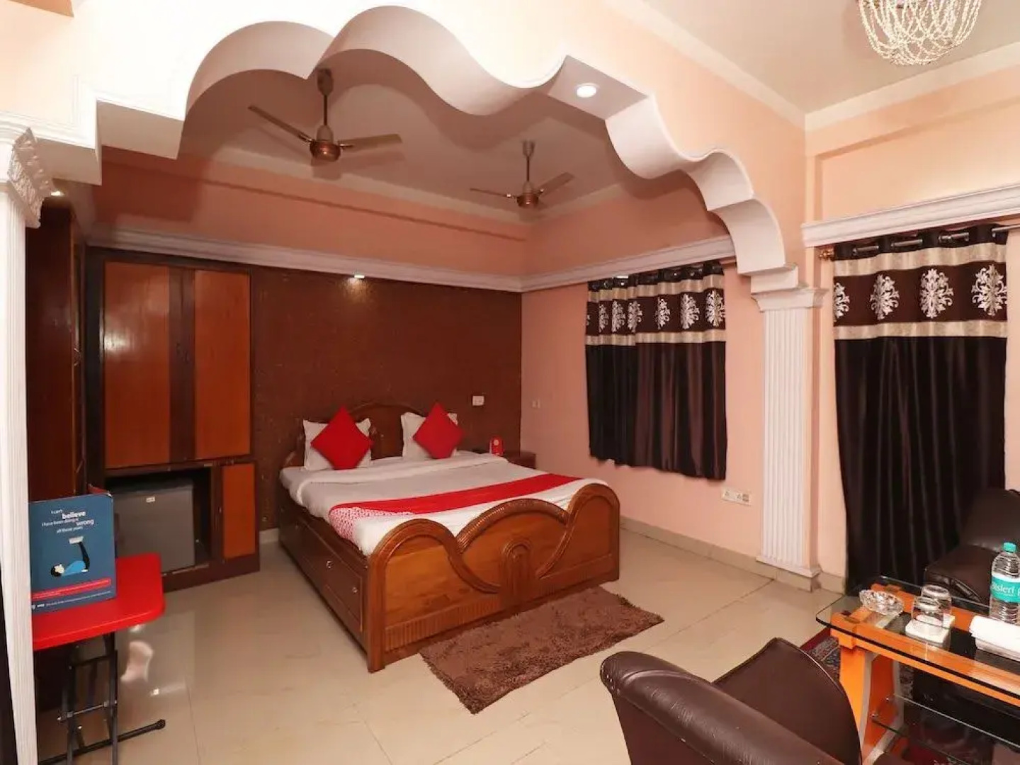 OYO 33455 Hotel Shivam