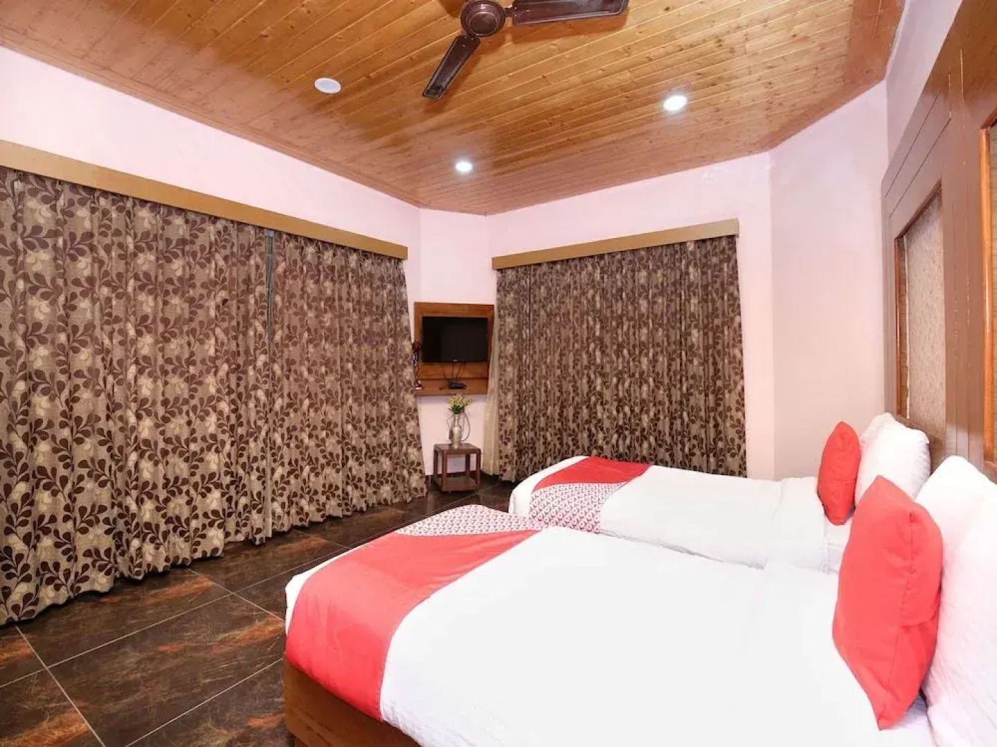 OYO 15254 Home Scenic Studio Barog