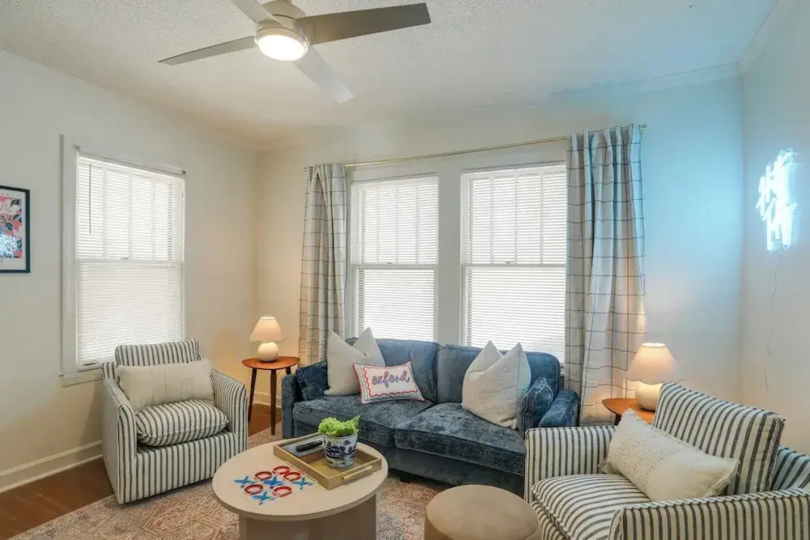 Walk to Oxford Square & Ole Miss: Central Home!