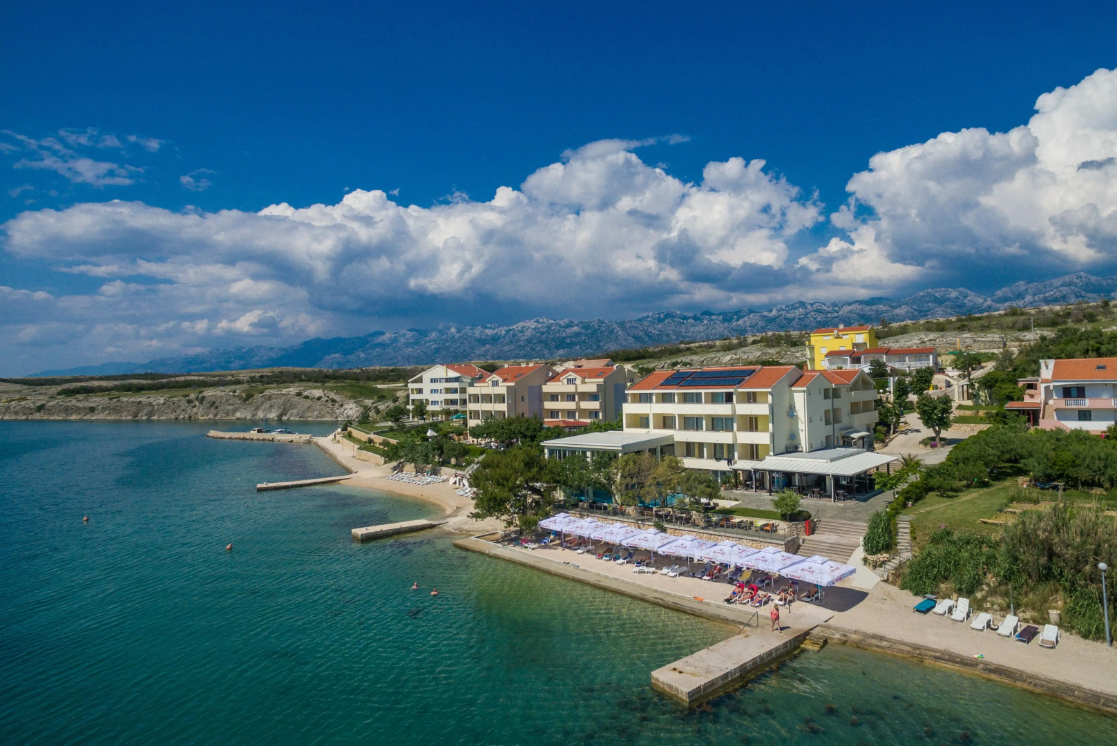 Hotel and Apartments Vila 4m