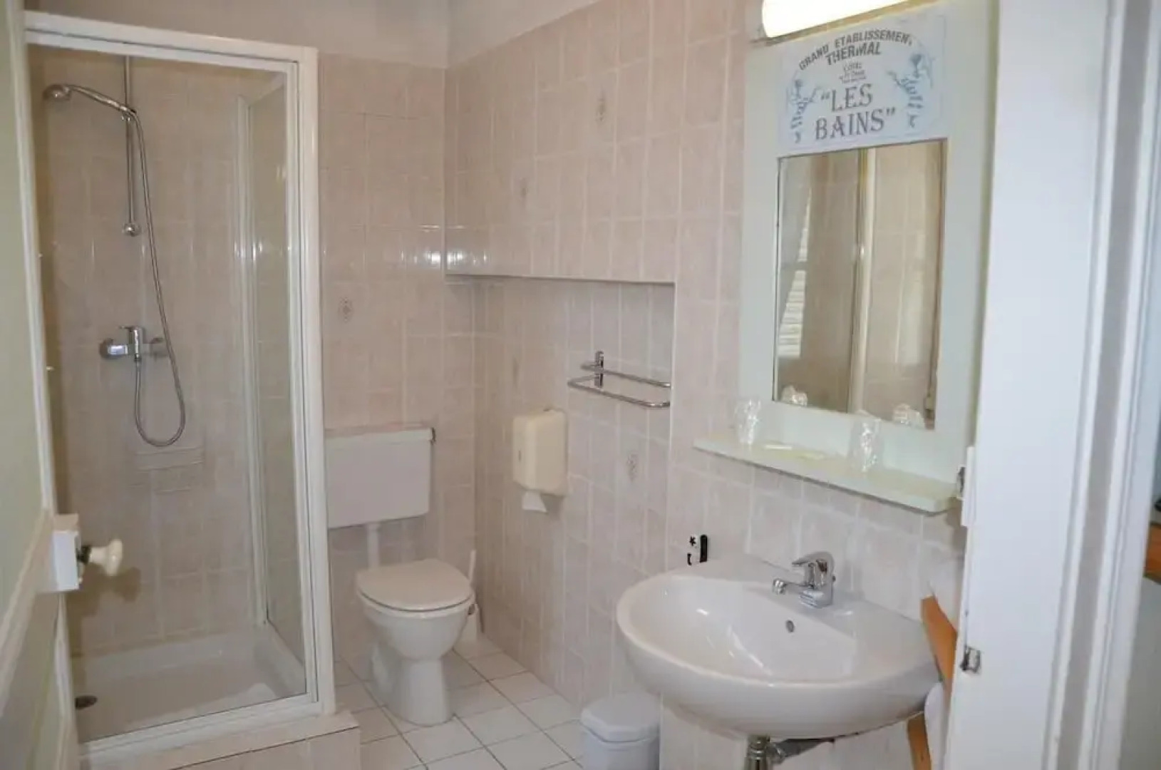 Logis Palais Des Fleurs Restaurant Les Capucines