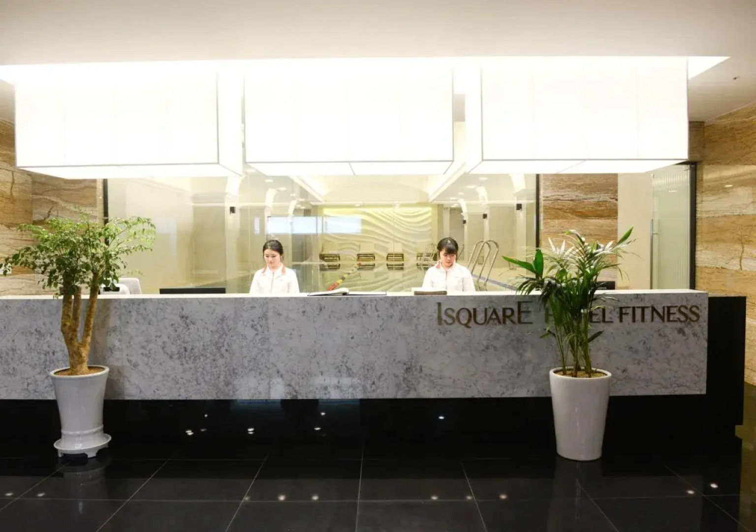 Isquare Hotel