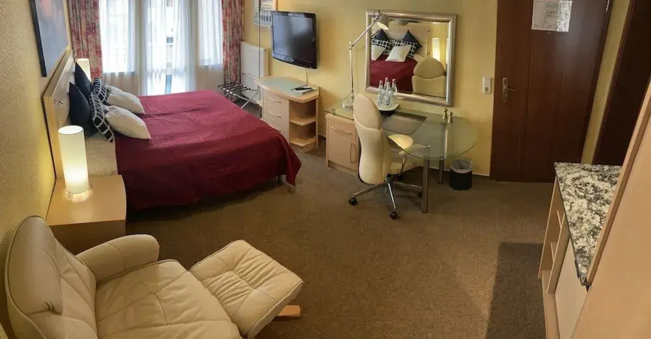 Amadeus Boutique Hotel Deutscher Hof Inn & Suites