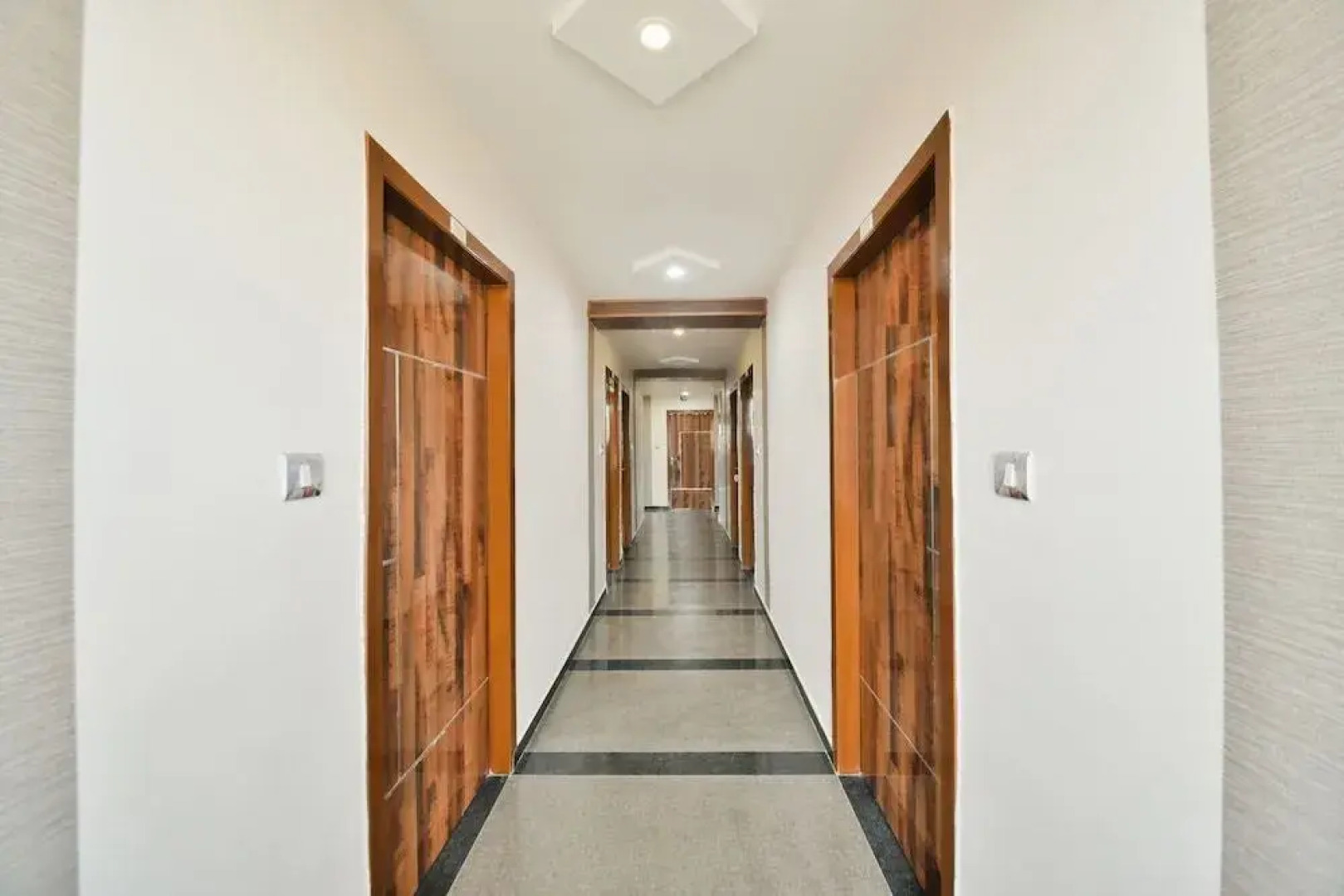 Capital O 39331 Hotel Retaj