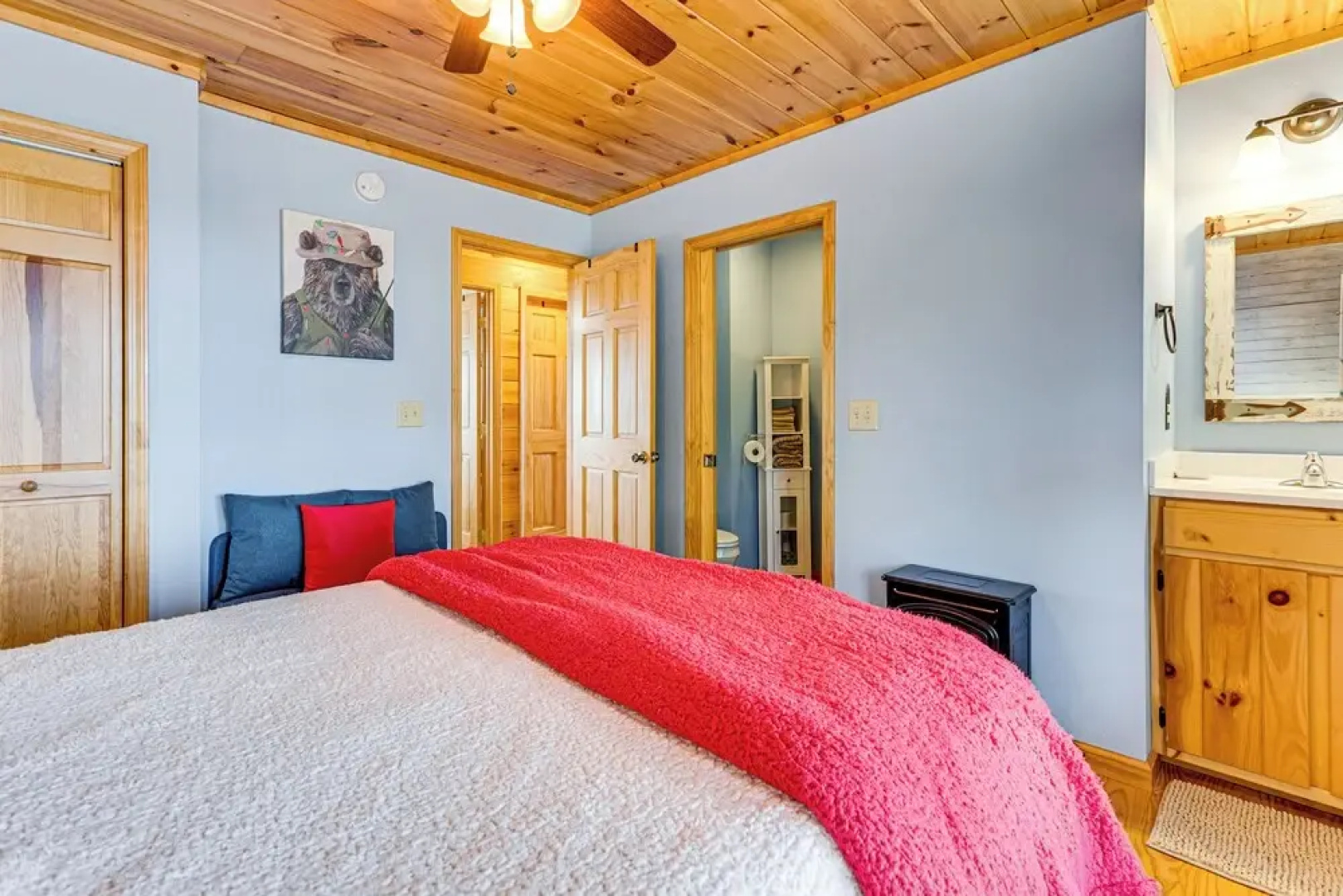 Mtn-view Cabin: Deck & Pets Welcome in Murphy