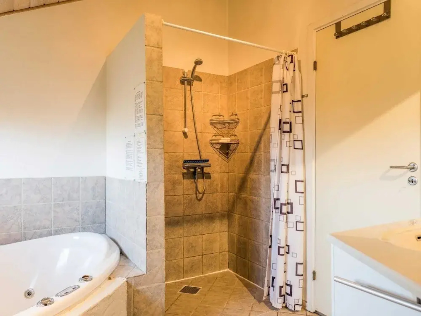 6 Person Holiday Home in Hemmet