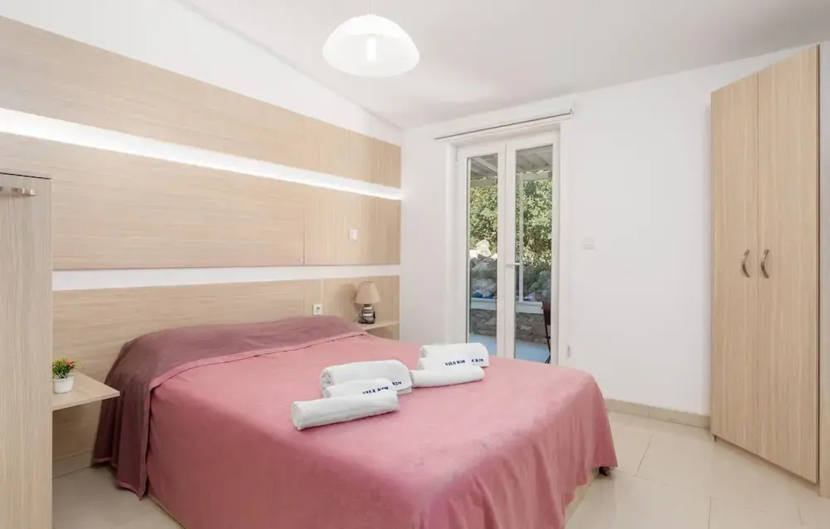 Awesome Home in Stinica With Sauna, Wifi and 6 Bedrooms