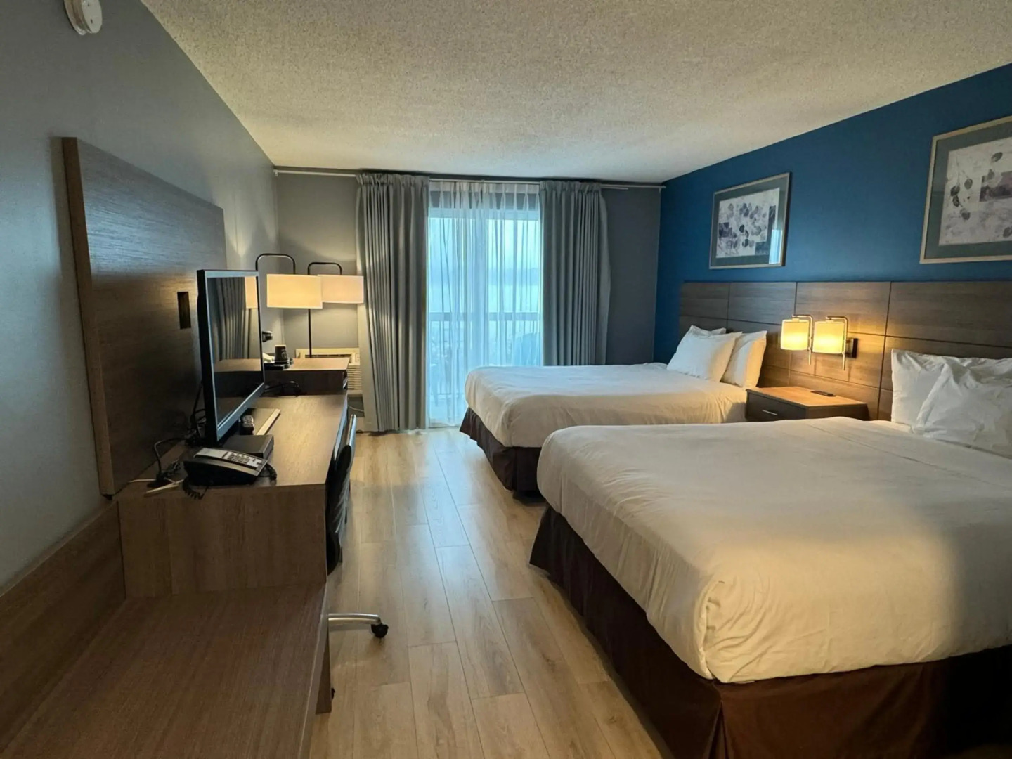 Anchor Inn And Suites