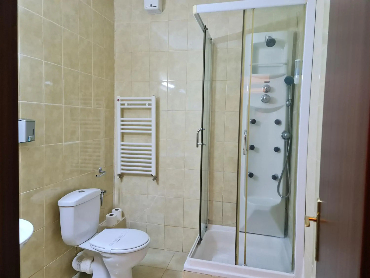 Hotel Magic Trivale