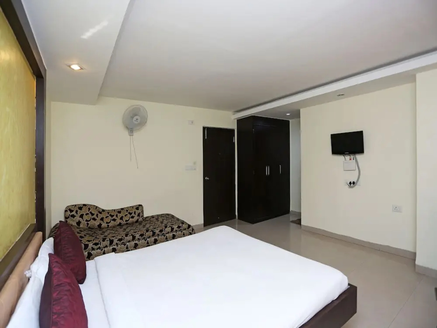 Hotel Mantri Residency