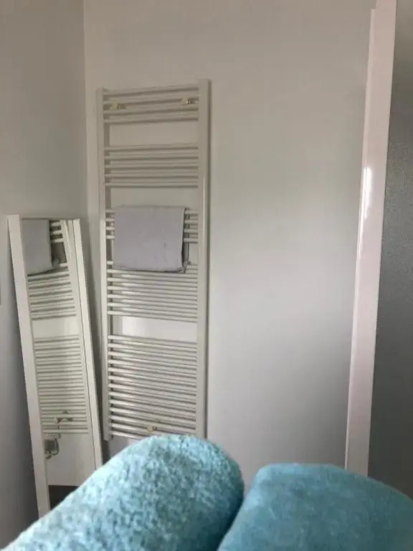 Gite-Grand studio contemporain proche Toulouse dans domaine Equestre