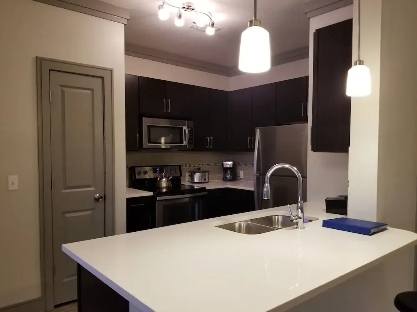 Tropical Waterview Escape