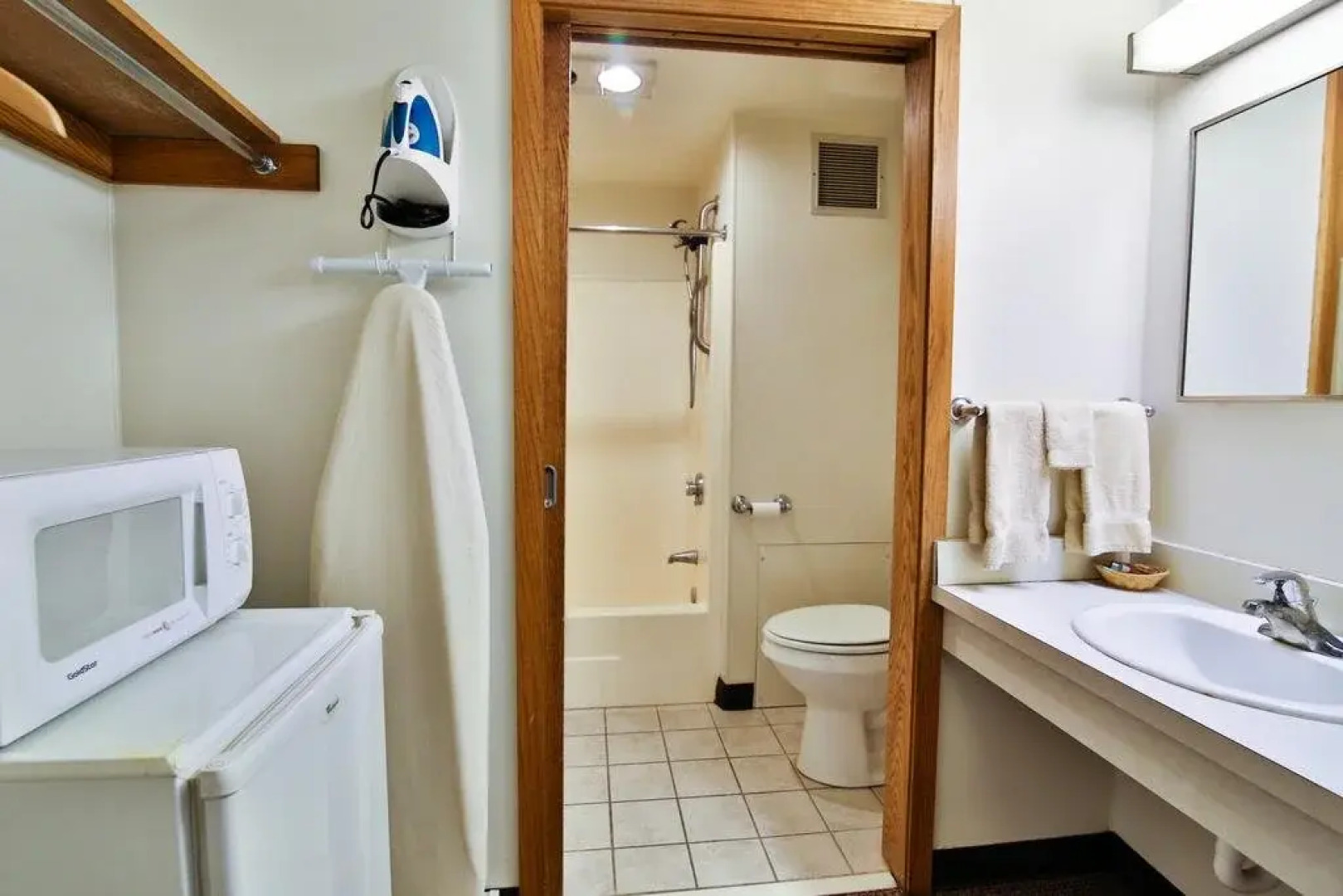 Great American Inn & Suites