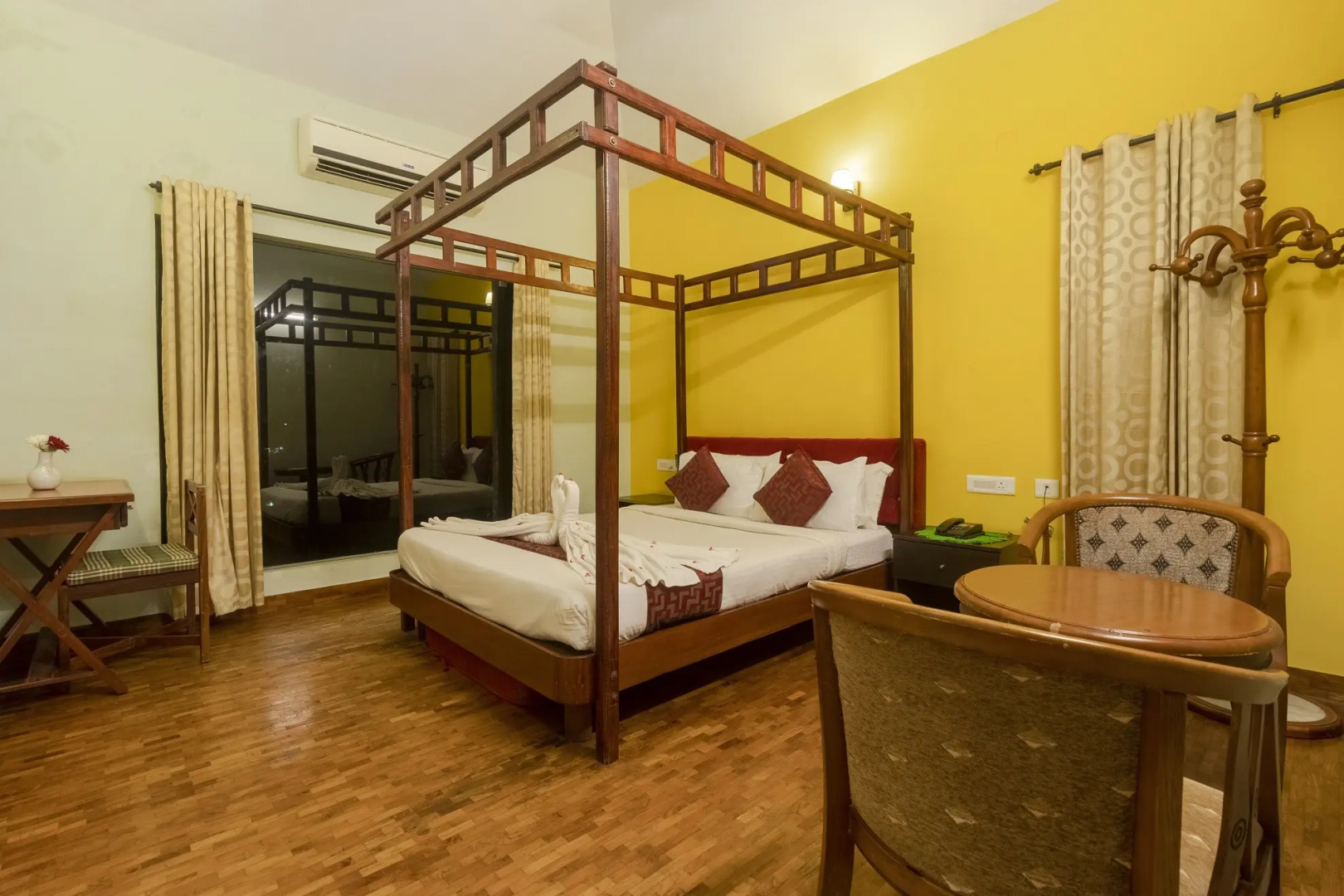 Karapuzha Village Resort