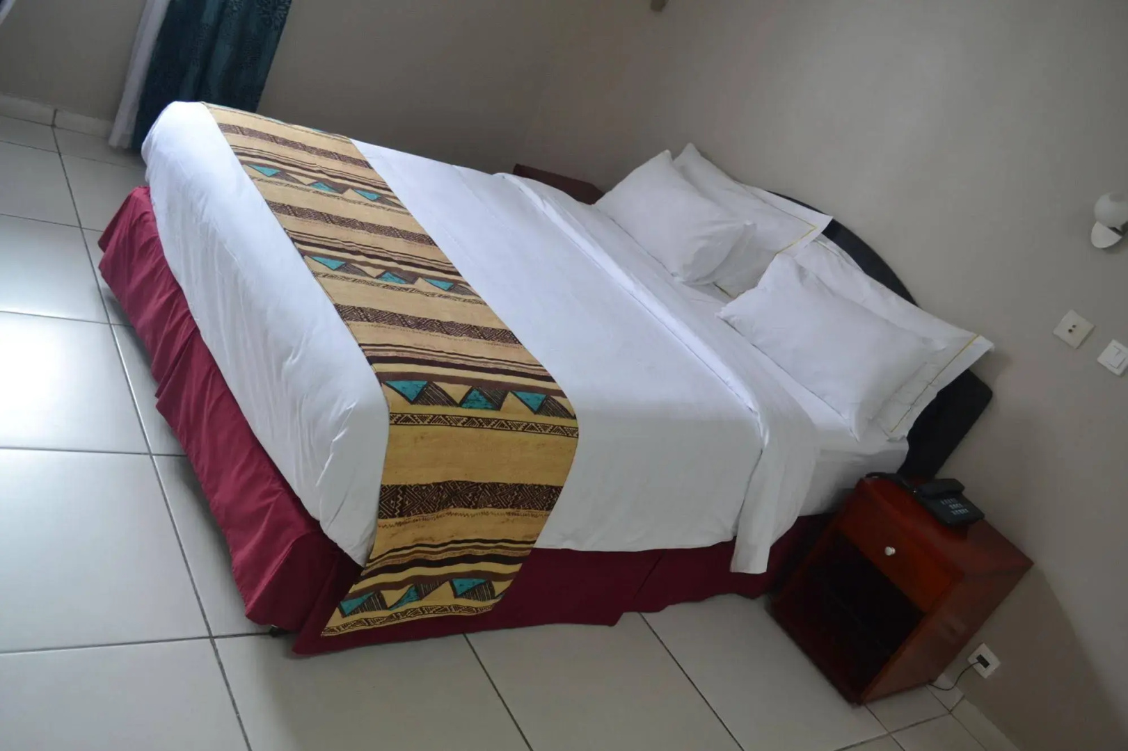 Hôtel La Falaise Bonanjo