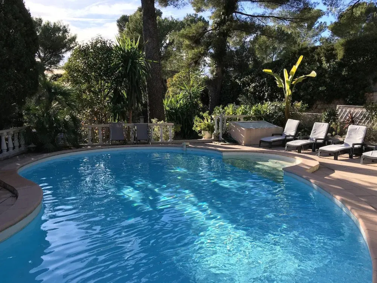 Villa La Rochette with Pool & Seaview