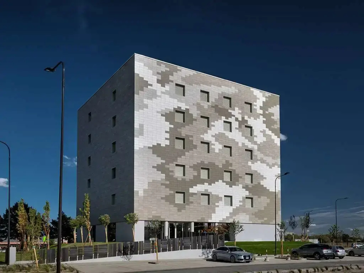Hotel The Cube
