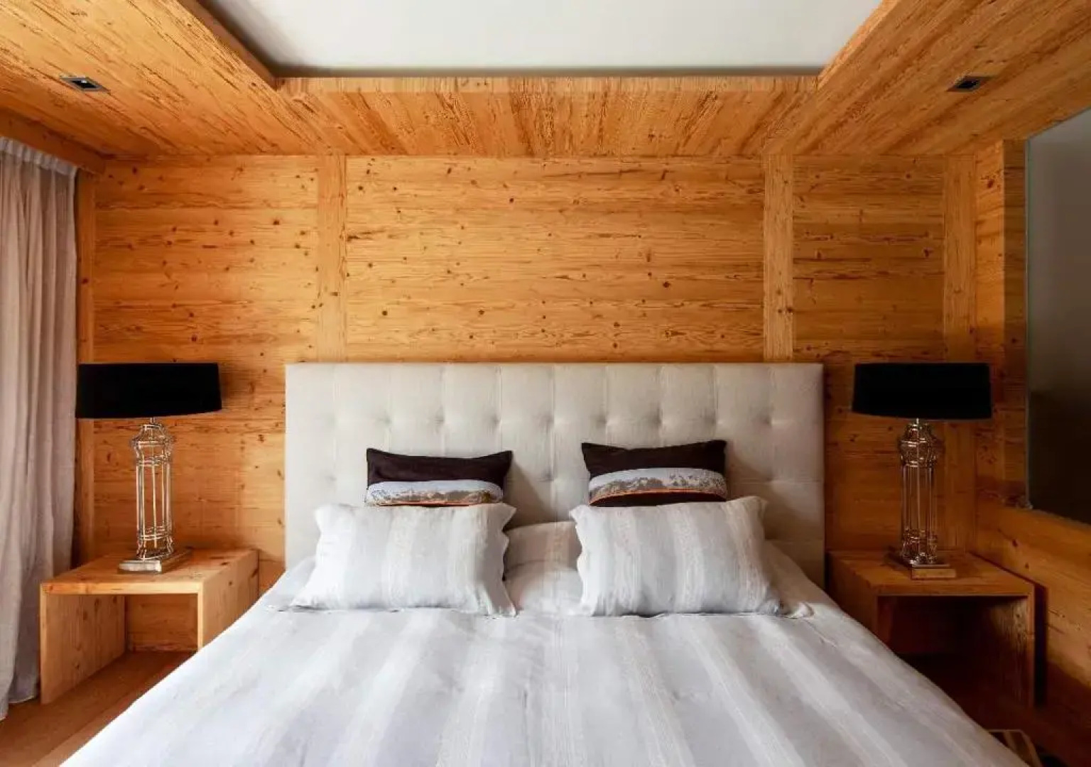 Regent Retreat by MC