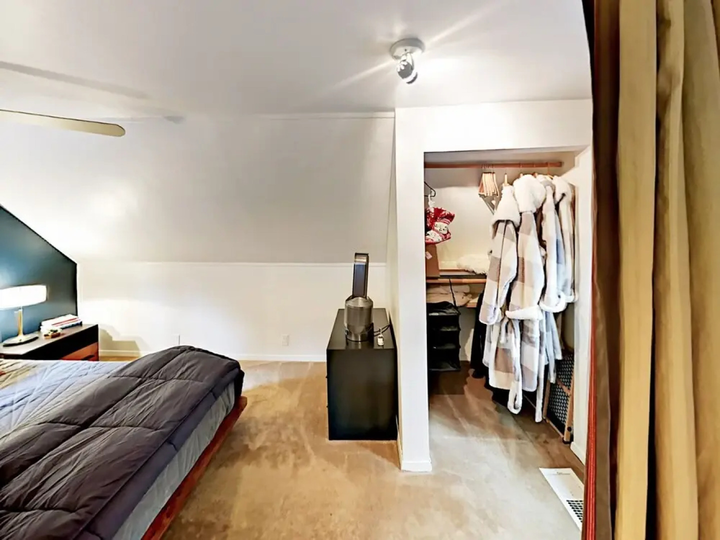 Hillcrest - 3 Br Cabin