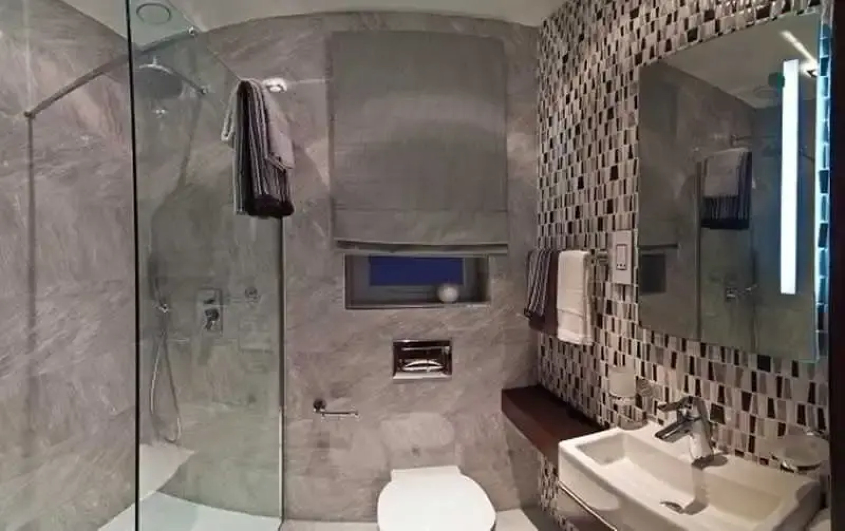 Hillock Residence Apartments