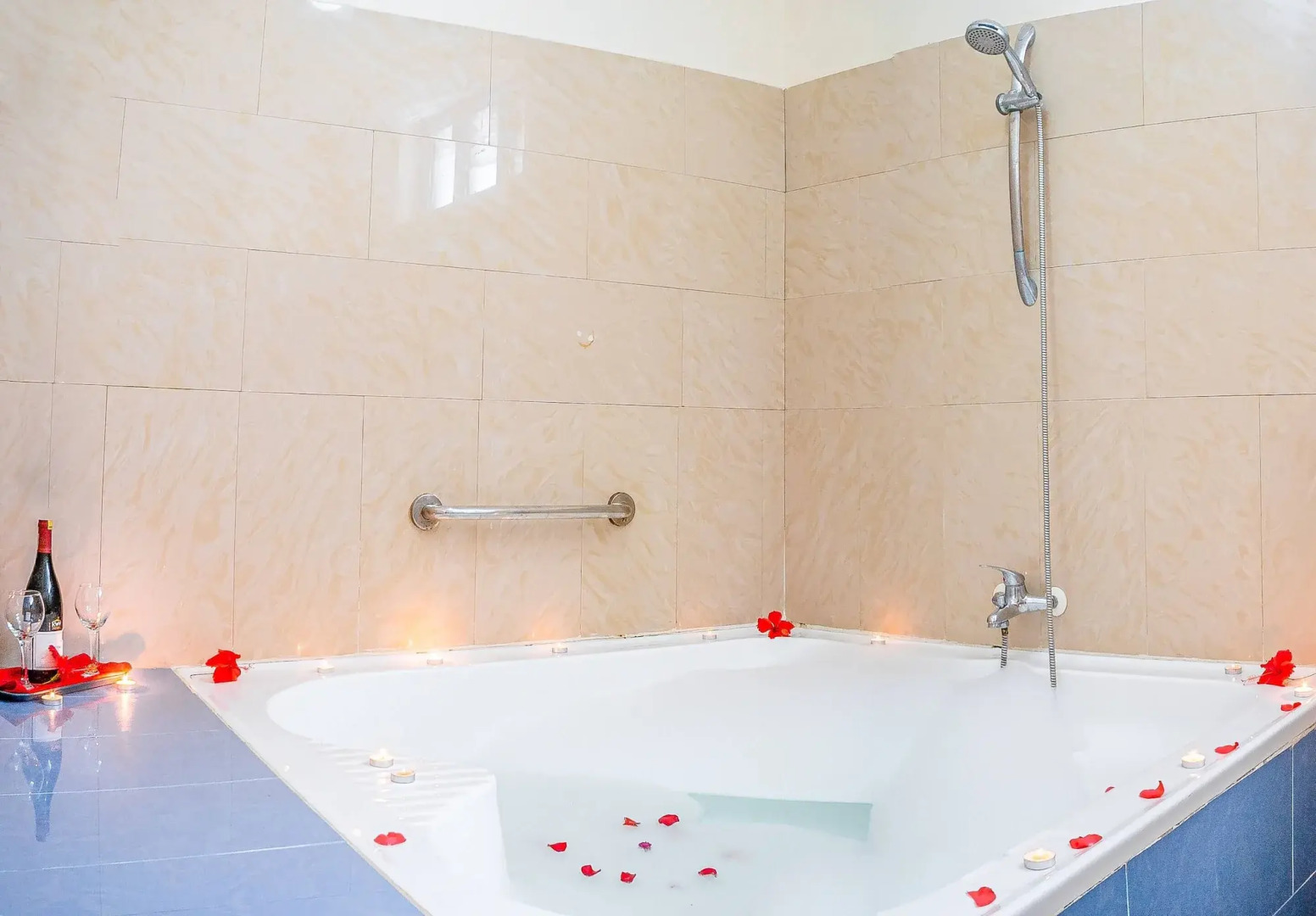 Sun N Sand Beach Resort