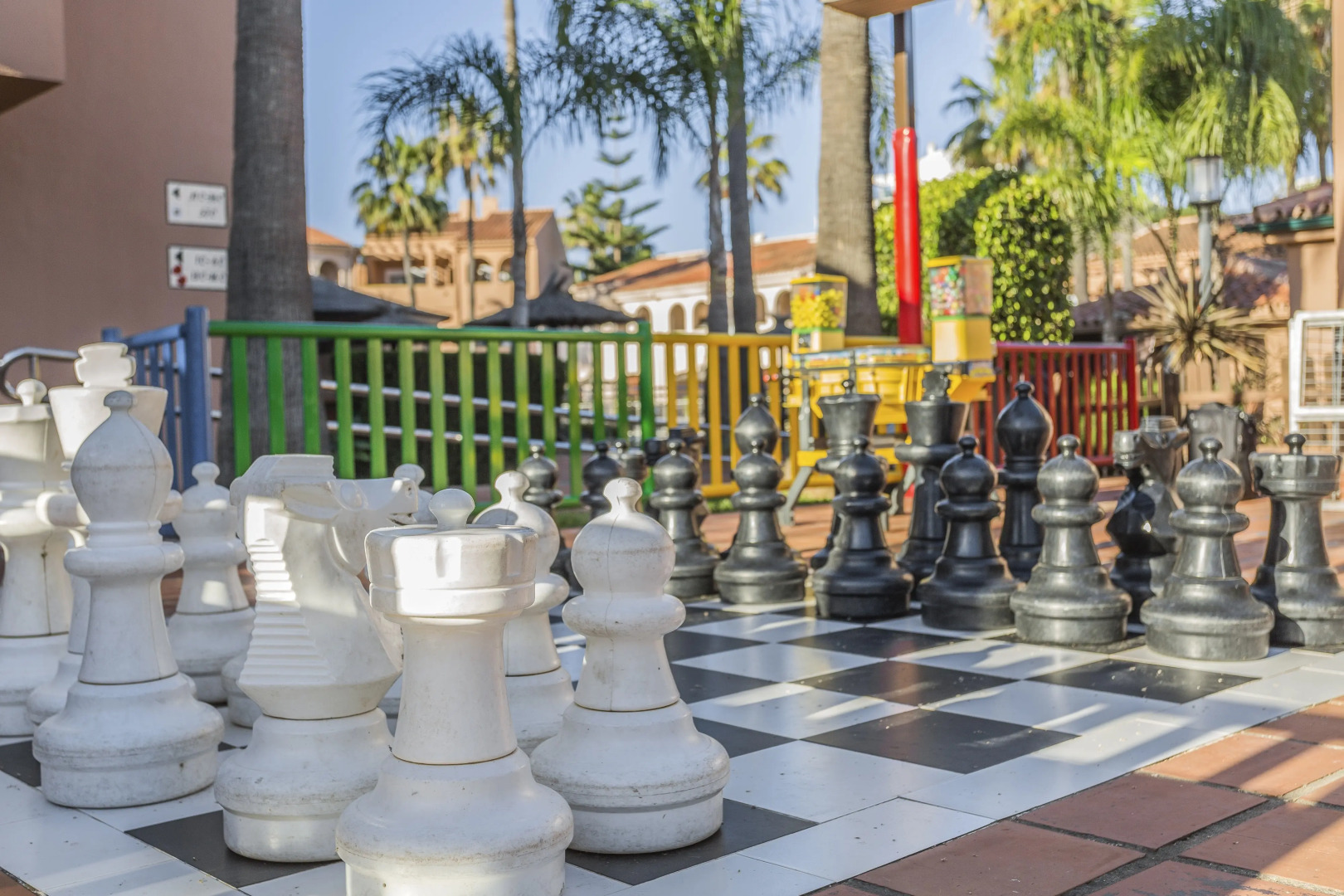 Отель Los Amigos Beach Club