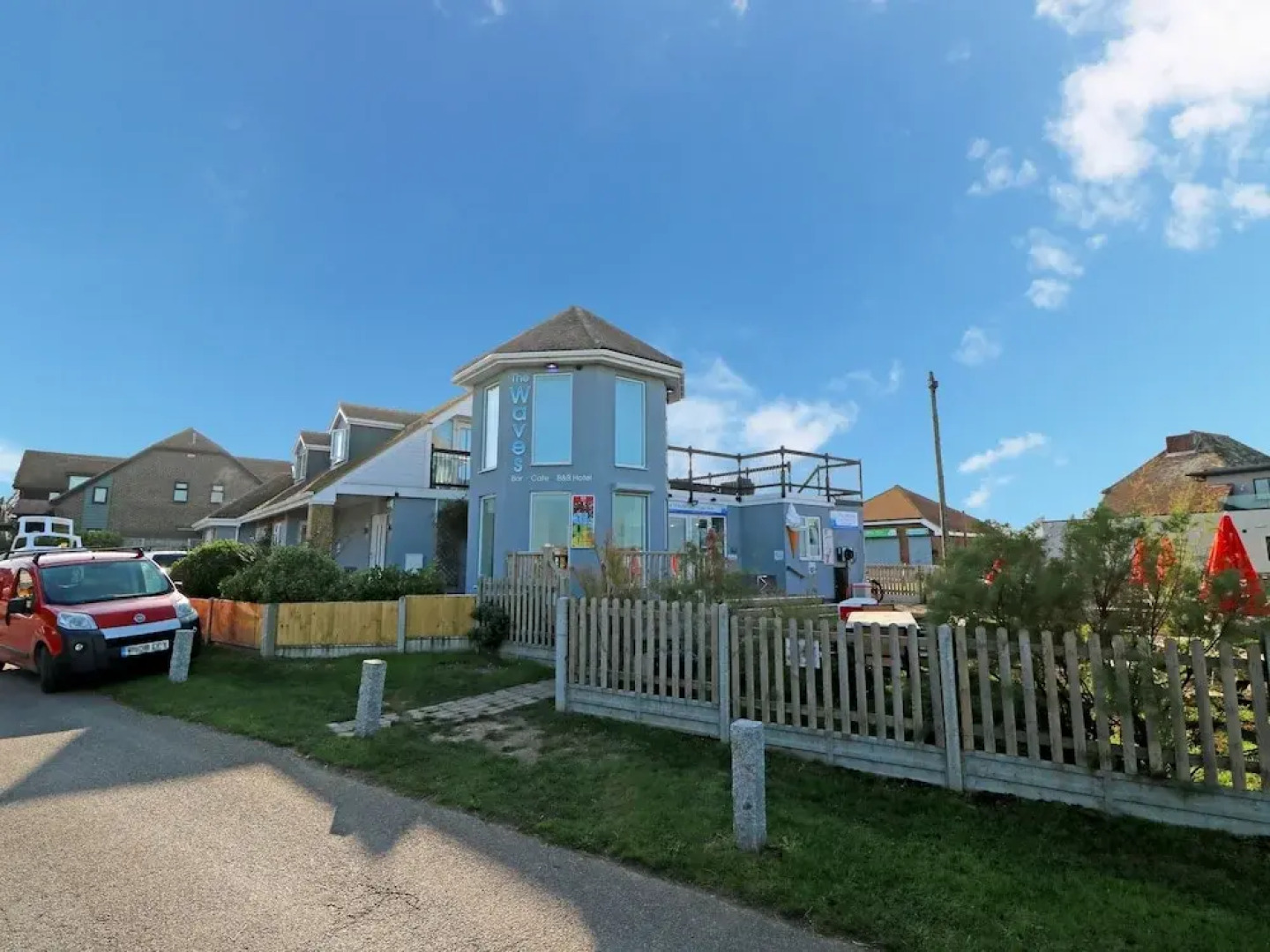 The Waves Bar Cafe B and B Hotel