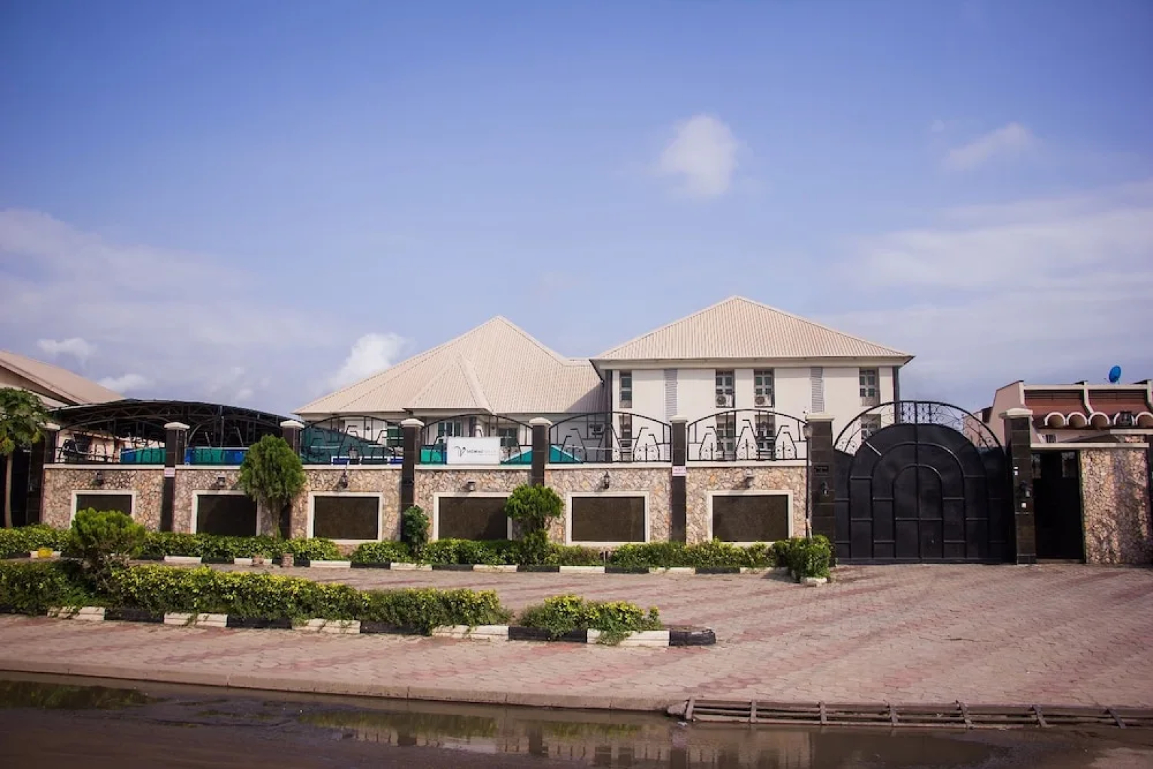 Vicmike Villa