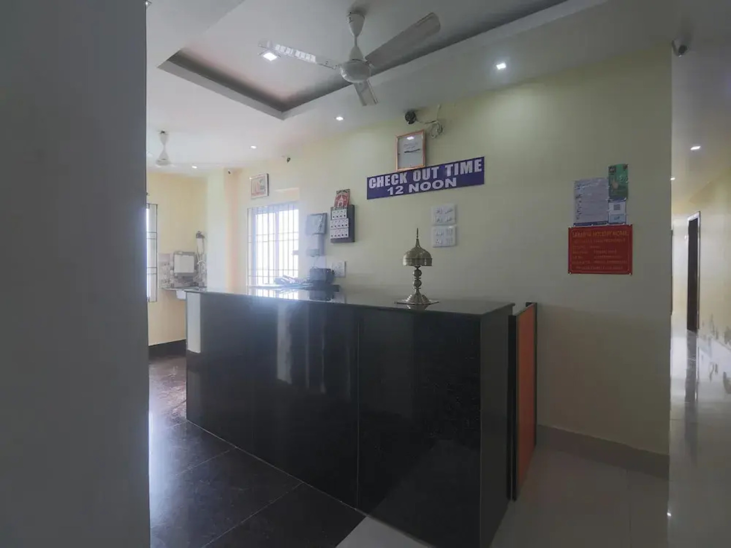 OYO 23008 Labanya Holiday Home