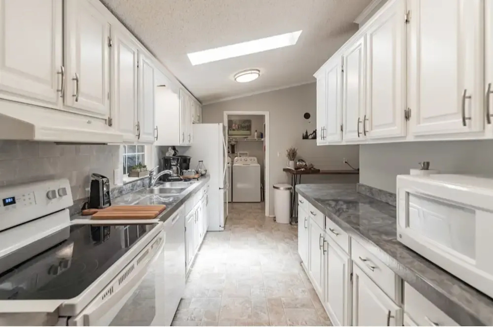 Twin Ponds Retreats 4 Bedroom Retreat by RedAwning