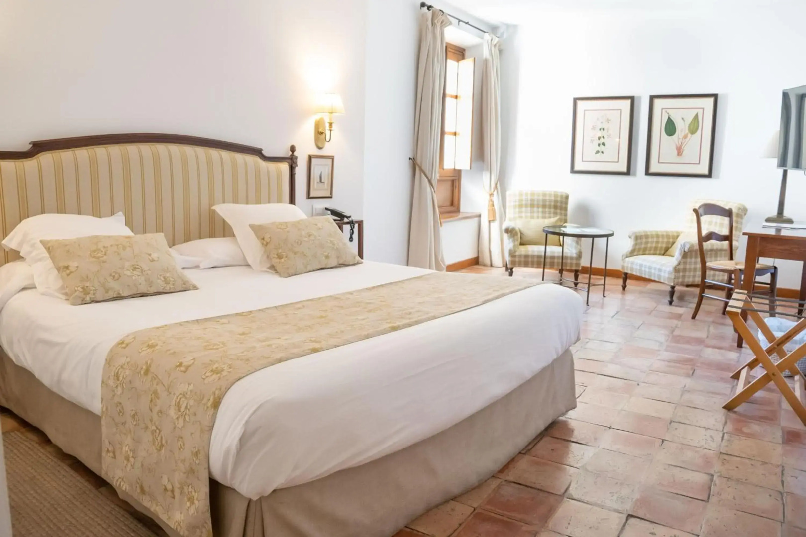 Hotel Puerta de la Luna